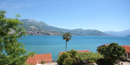 Furnished two-bedroom apartment Njivice Herceg Novi