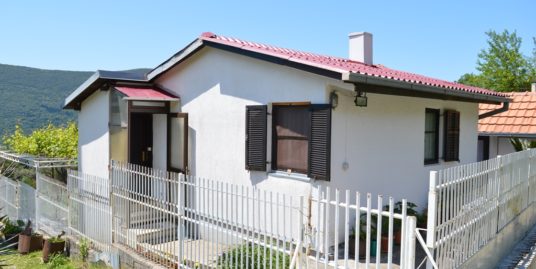 Small house in Mojdez, Herceg Novi