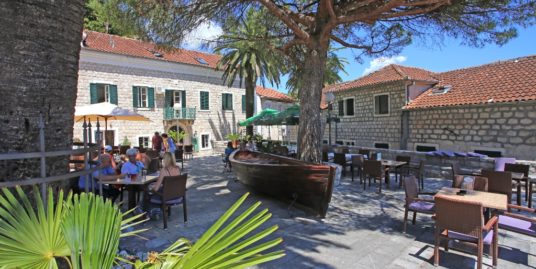 House in center of old town Herceg Novi