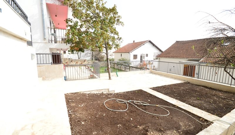 Garten Wohnung Igalo, Herceg Novi-Top Immobilien Montenegro