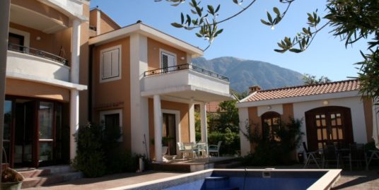 Elegant family Villa in Kavac, Kotor