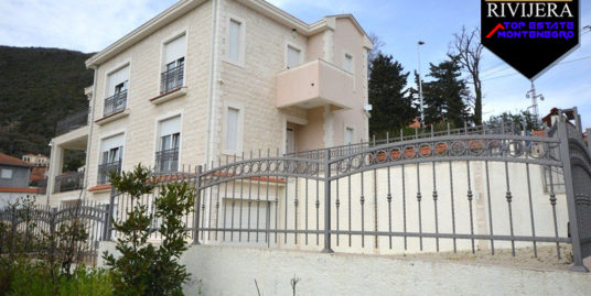 Exclusive Villa in Djenovici, Herceg Novi